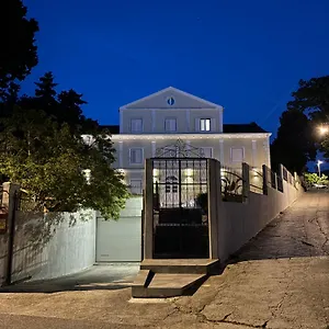 Captain' S Boutique Hotel